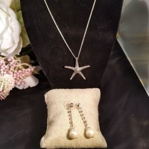 Silver tone starfish pendant necklace and rinestone and faux pearl‎ earrings